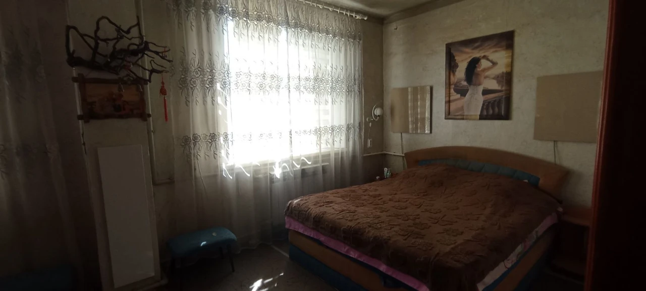 Продам 2х этажный дом в Подгородном, все коммуникации , ухож