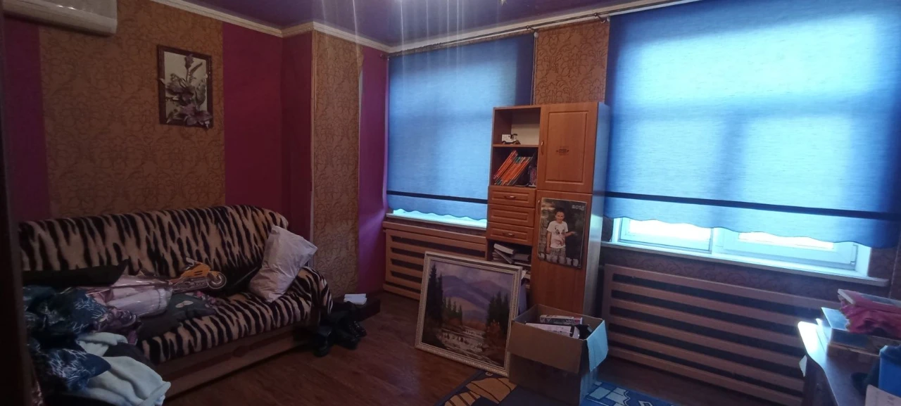 Продам 2х этажный дом в Подгородном, все коммуникации , ухож