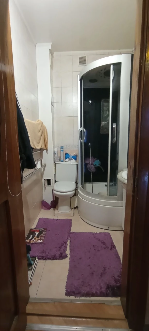 Продам 2х этажный дом в Подгородном, все коммуникации , ухож
