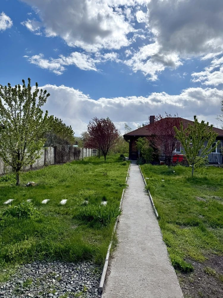 Продаж нового будинку у Підгородне