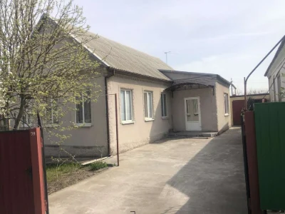 Будинок в Підгородньому