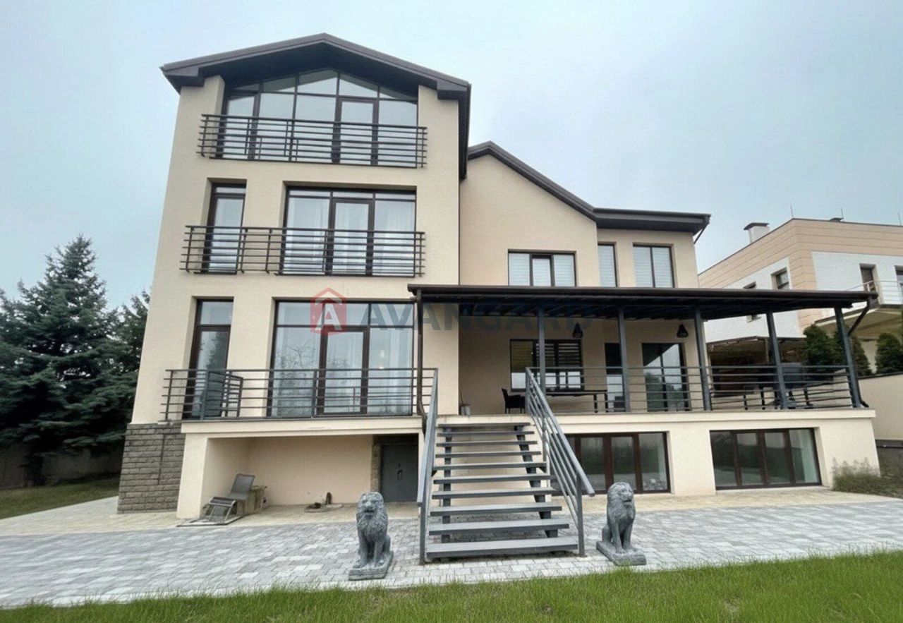 Елітний будинок у Підгородньому, Єрмолаївка.
