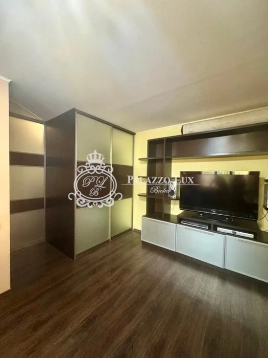 Selling a 2-room apartment (2 separate rooms) in Levada, Gagarin, Tavria