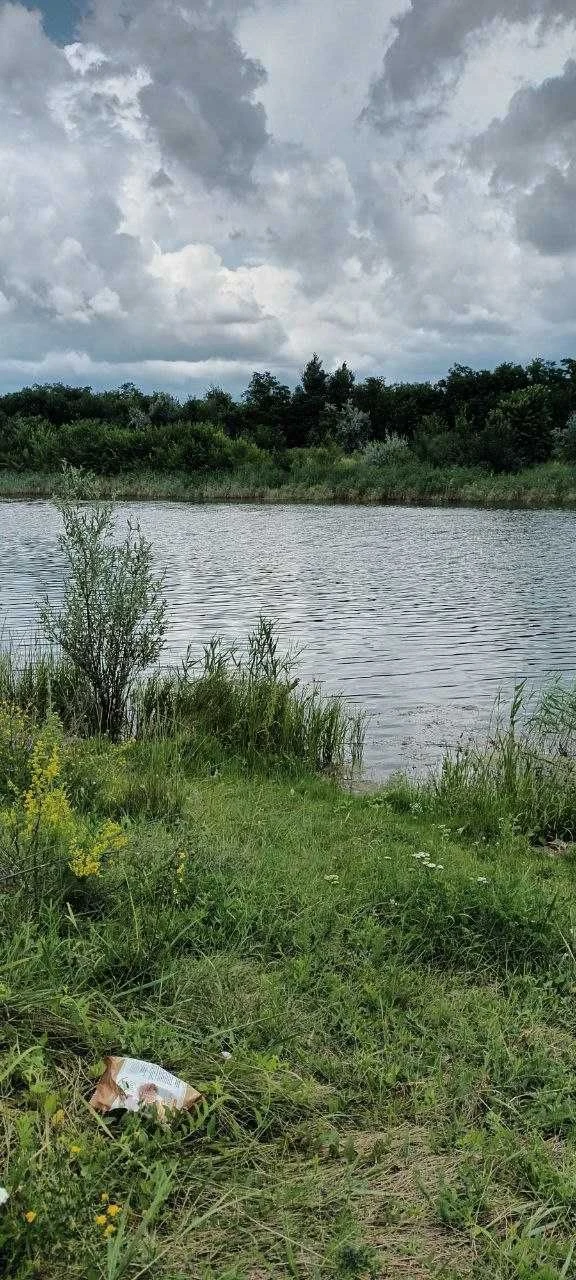 Продам ділянку з будинком під знесення