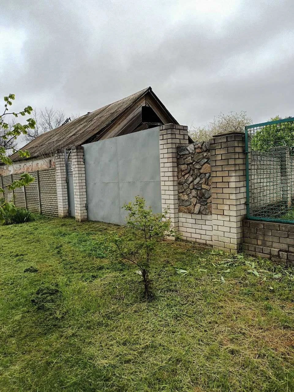 Продам ділянку з будинком під знесення