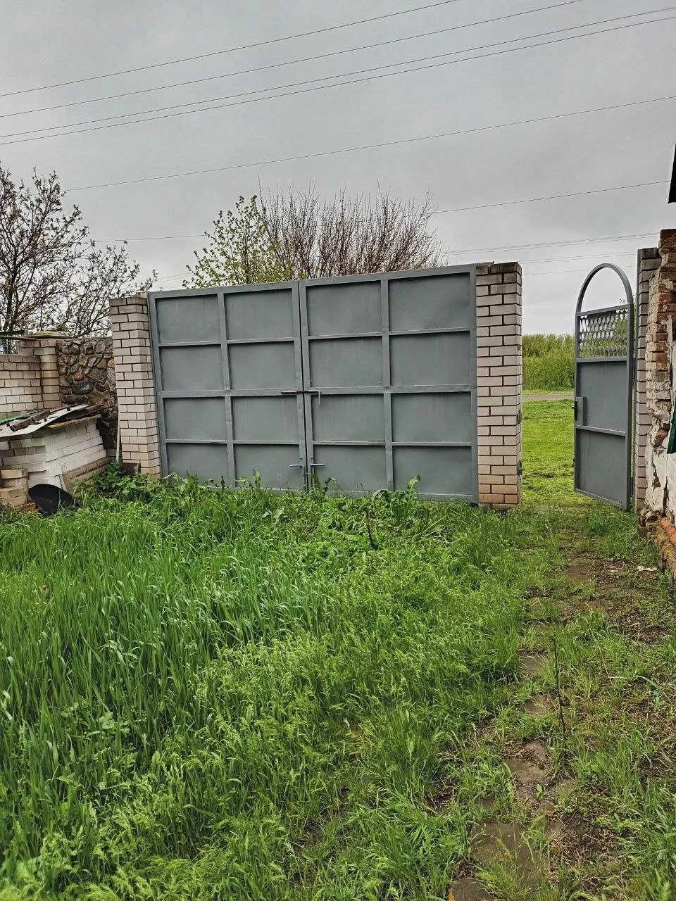 Продам ділянку з будинком під знесення