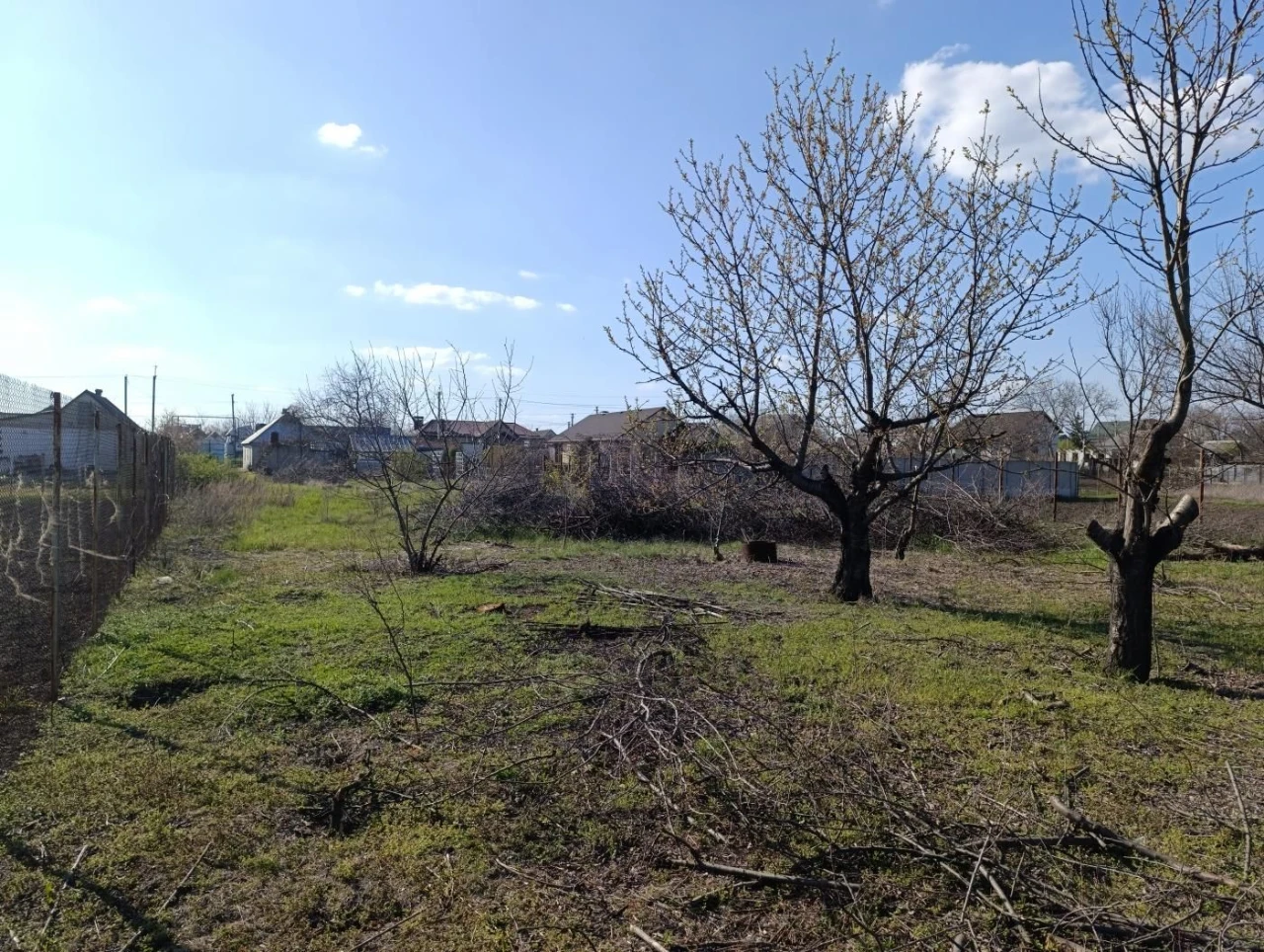 Продам 18 соток+ домик  Подгородное, Центральная улица