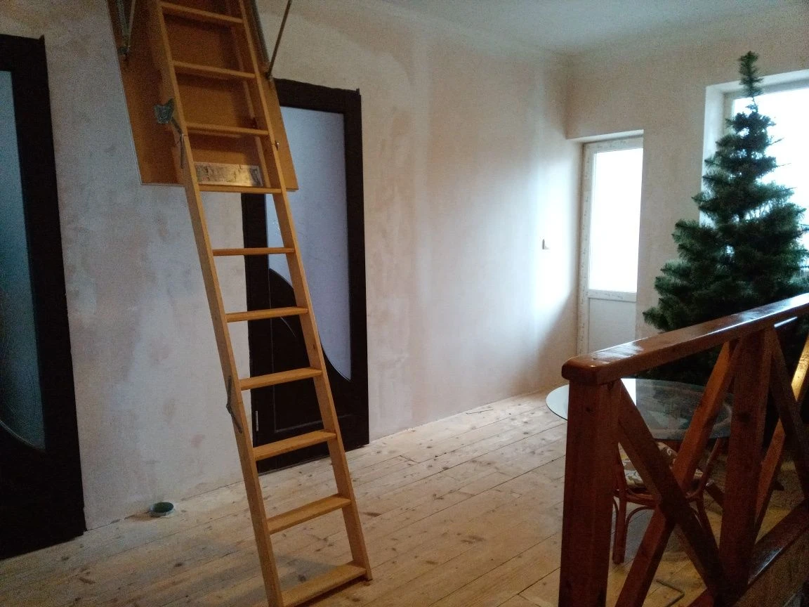 Продам 2-х этажный дом