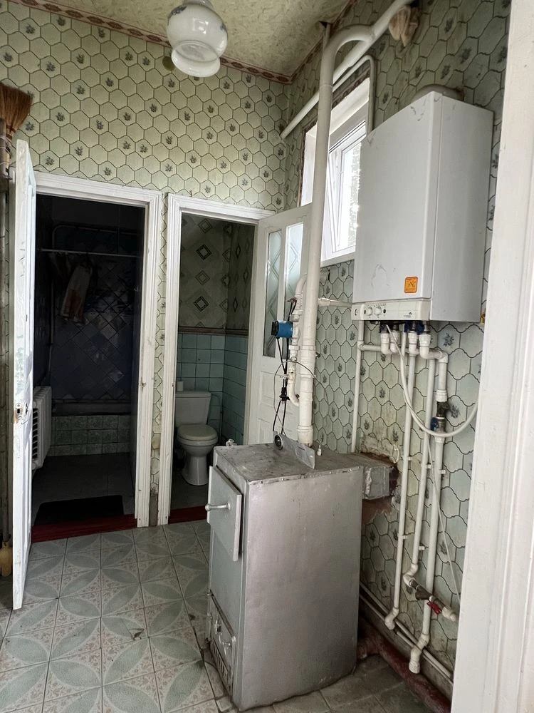 Ексклюзив. Продам добротний 2х поверховий будинок в місті Уз