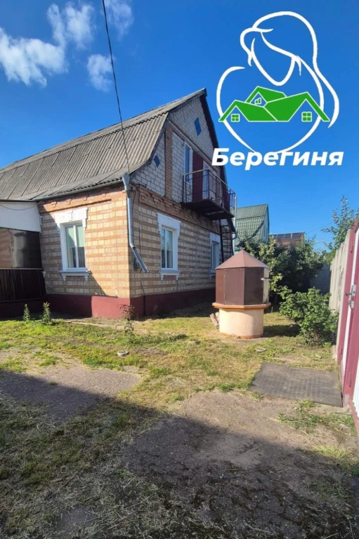 Цегляний будинок центр м. Узин Білоцерківського району