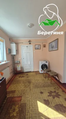 Цегляний будинок центр м. Узин Білоцерківського району