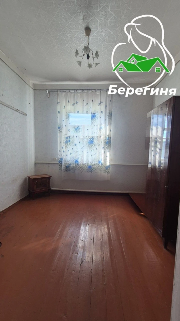Цегляний будинок центр м. Узин Білоцерківського району