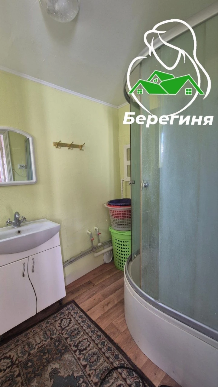 Цегляний будинок центр м. Узин Білоцерківського району