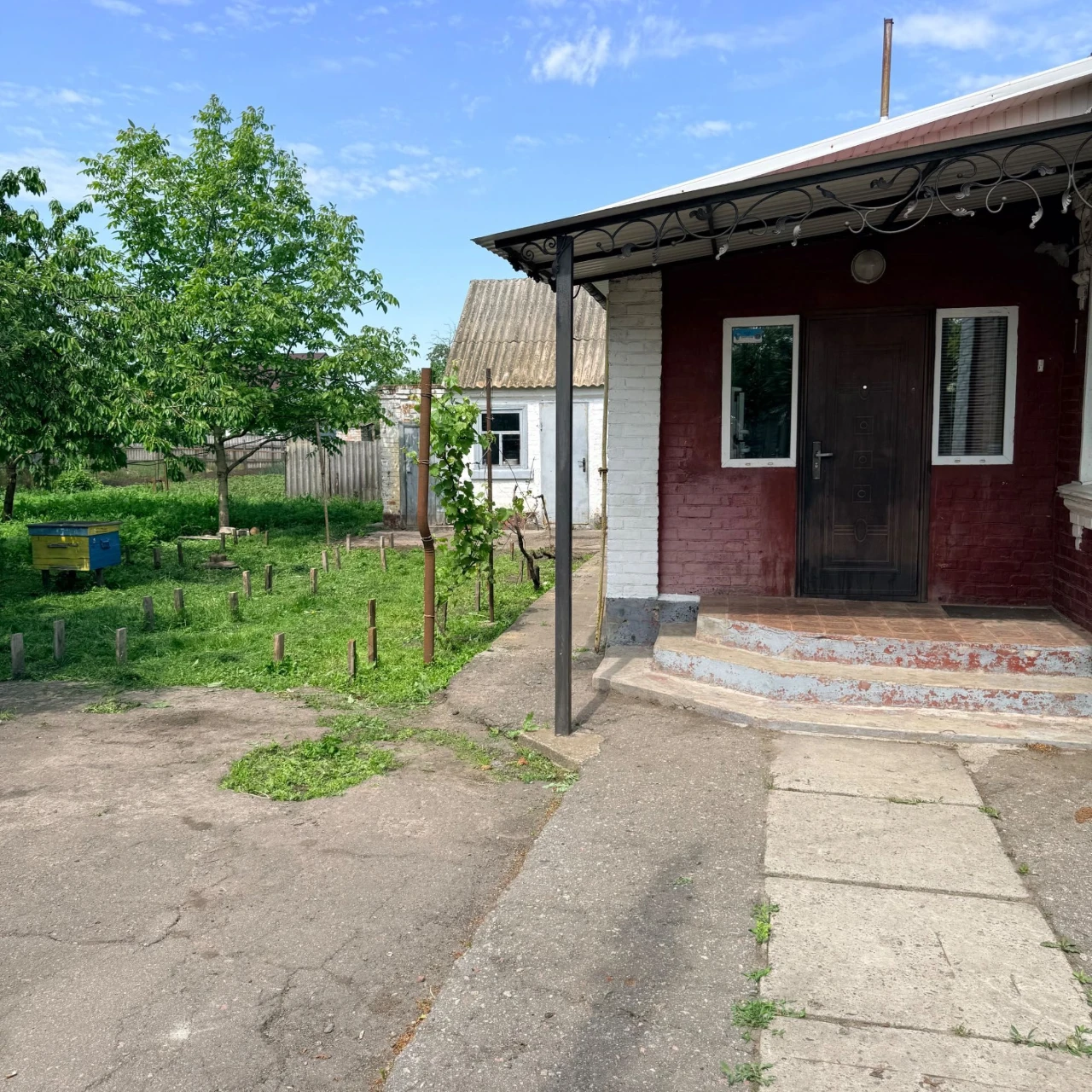 Продаж приватного будинку в м. Узин, власник