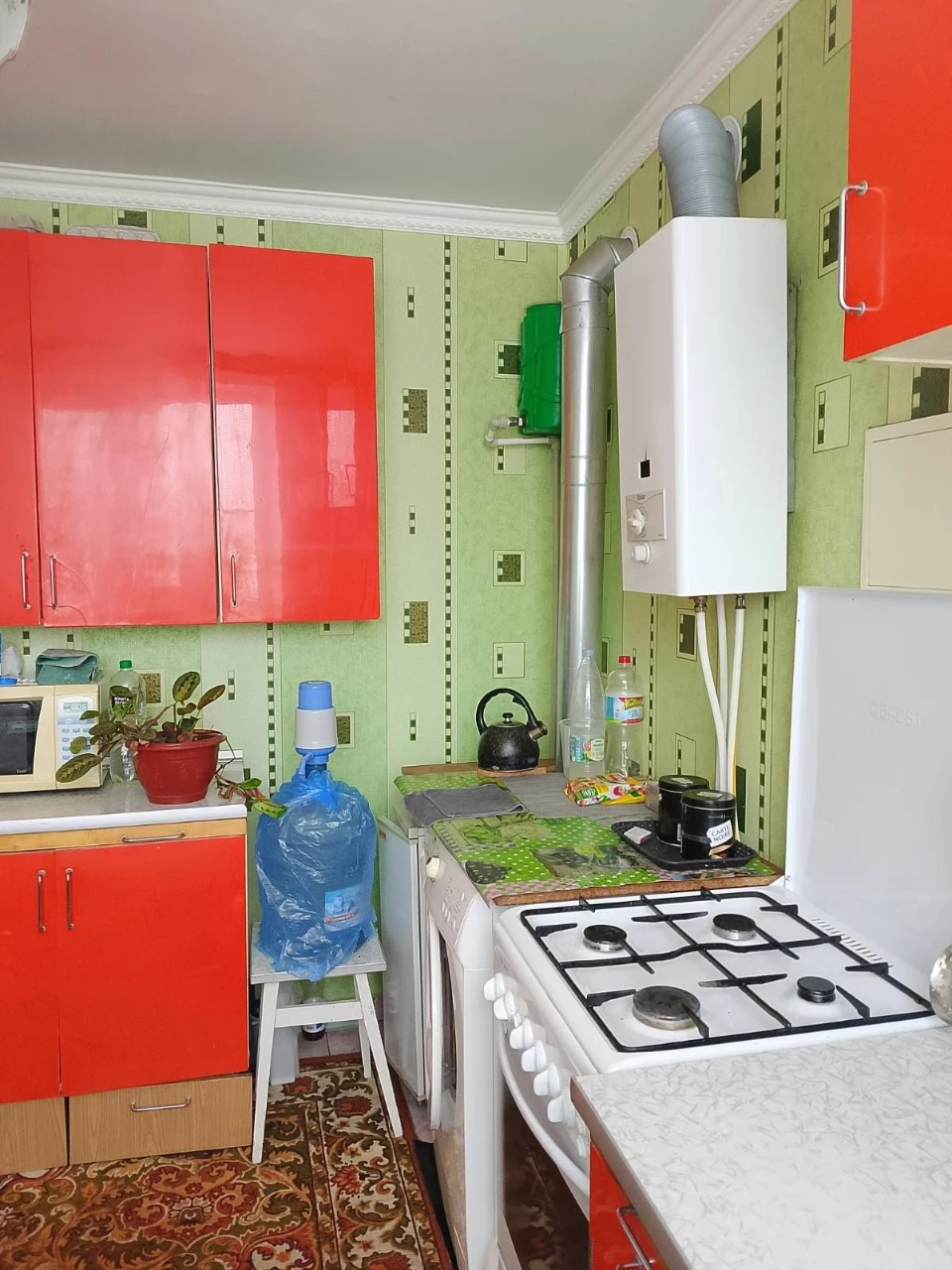 Продам частину будинку в місті Узин.