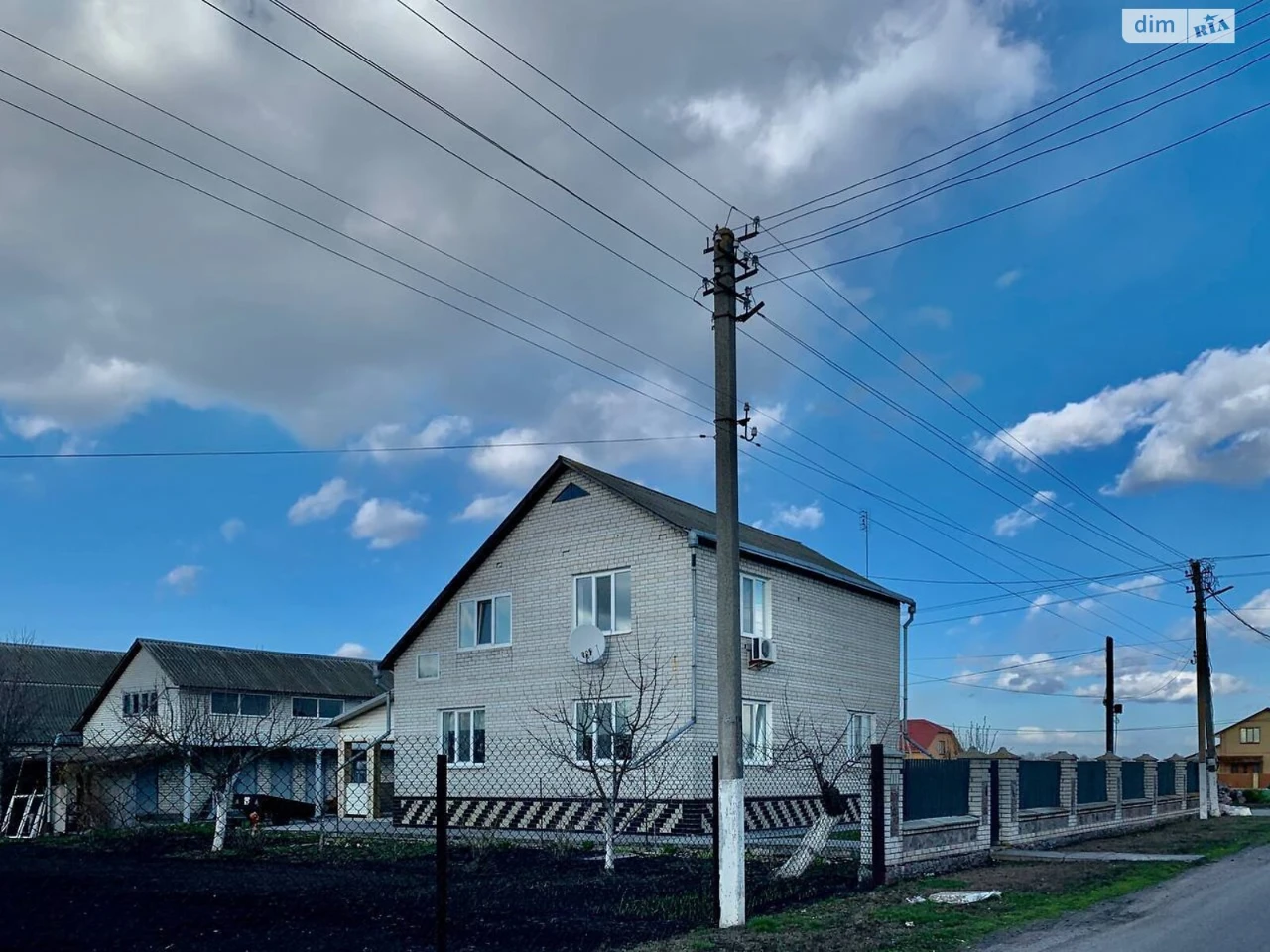 Продаж Дім