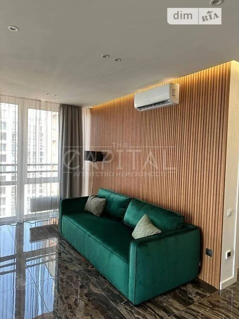 Sale of 3-room apartment 84 sq. m on Dniprovska embankment 18 • ID
