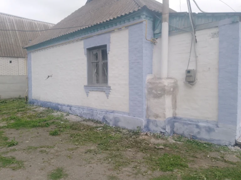 Продам частину будинку в місті Узин.