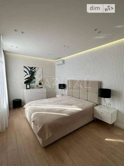 Sale of 3-room apartment 84 sq. m on Dniprovska embankment 18 • ID