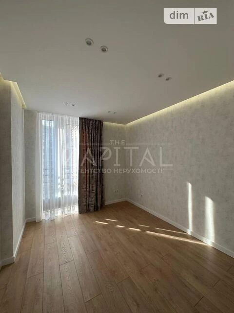 Sale of 3-room apartment 84 sq. m on Dniprovska embankment 18 • ID