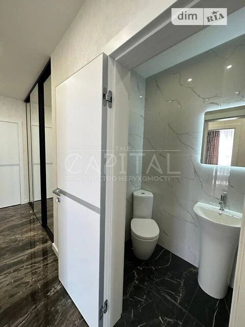 Sale of 3-room apartment 84 sq. m on Dniprovska embankment 18 • ID