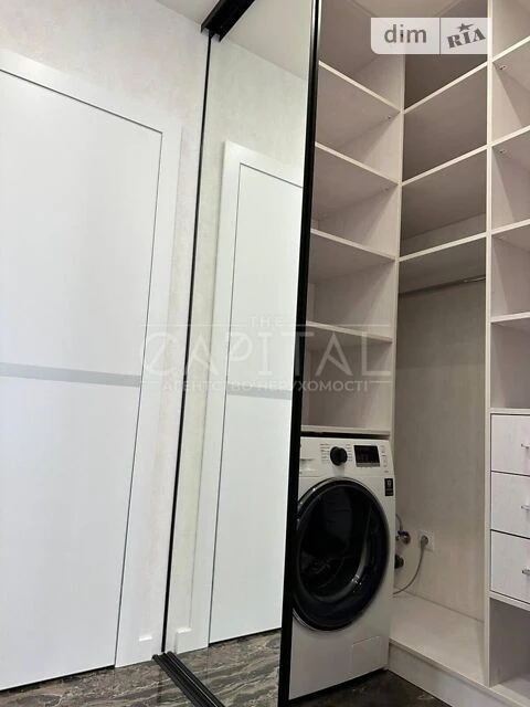 Sale of 3-room apartment 84 sq. m on Dniprovska embankment 18 • ID