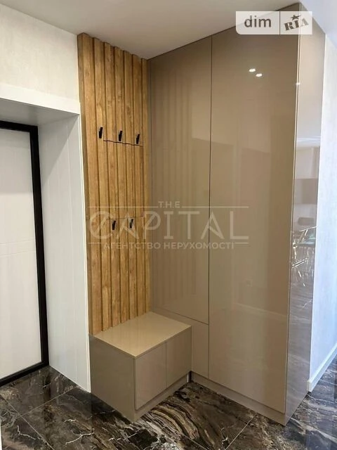 Sale of 3-room apartment 84 sq. m on Dniprovska embankment 18 • ID