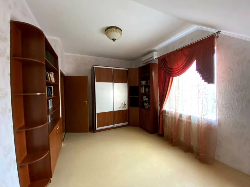 Будинок. Боярка, Лінія