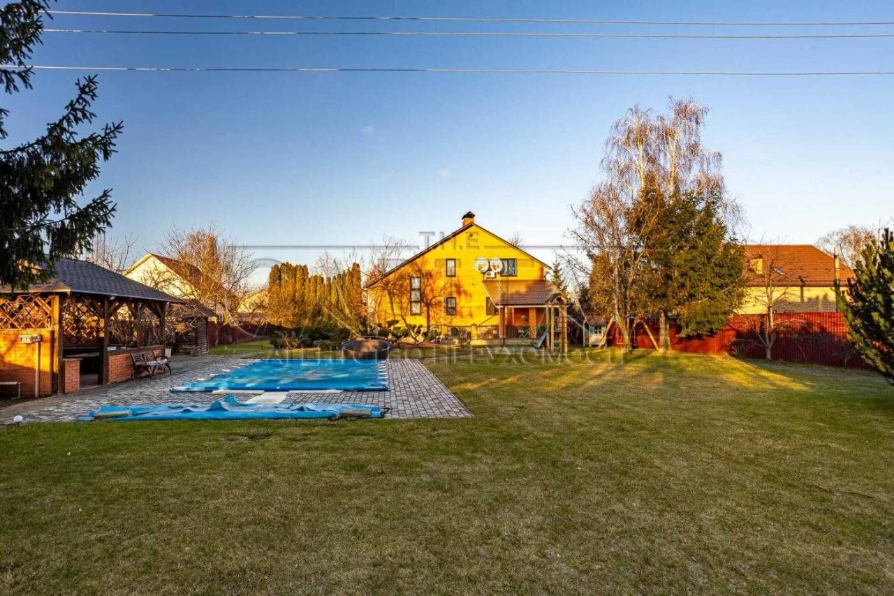 Продаж будинку з ремонтом 360 м²/ 20 соток/ Басейн/ Газ/ Тар