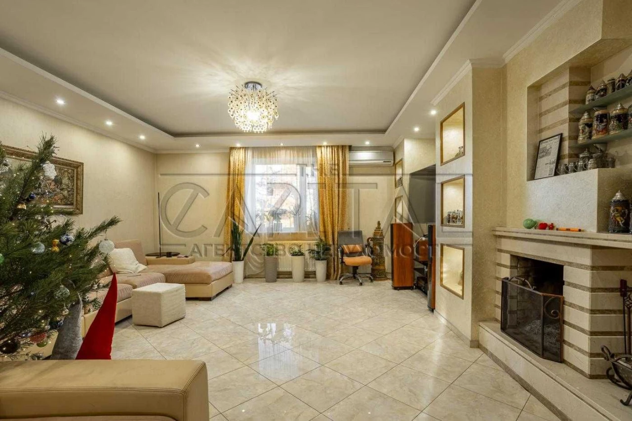 Продаж будинку з ремонтом 360 м²/ 20 соток/ Басейн/ Газ/ Тар