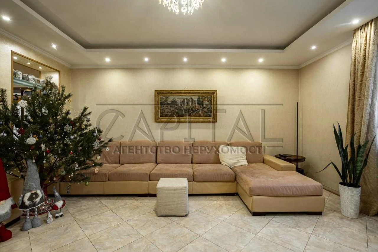 Продаж будинку з ремонтом 360 м²/ 20 соток/ Басейн/ Газ/ Тар