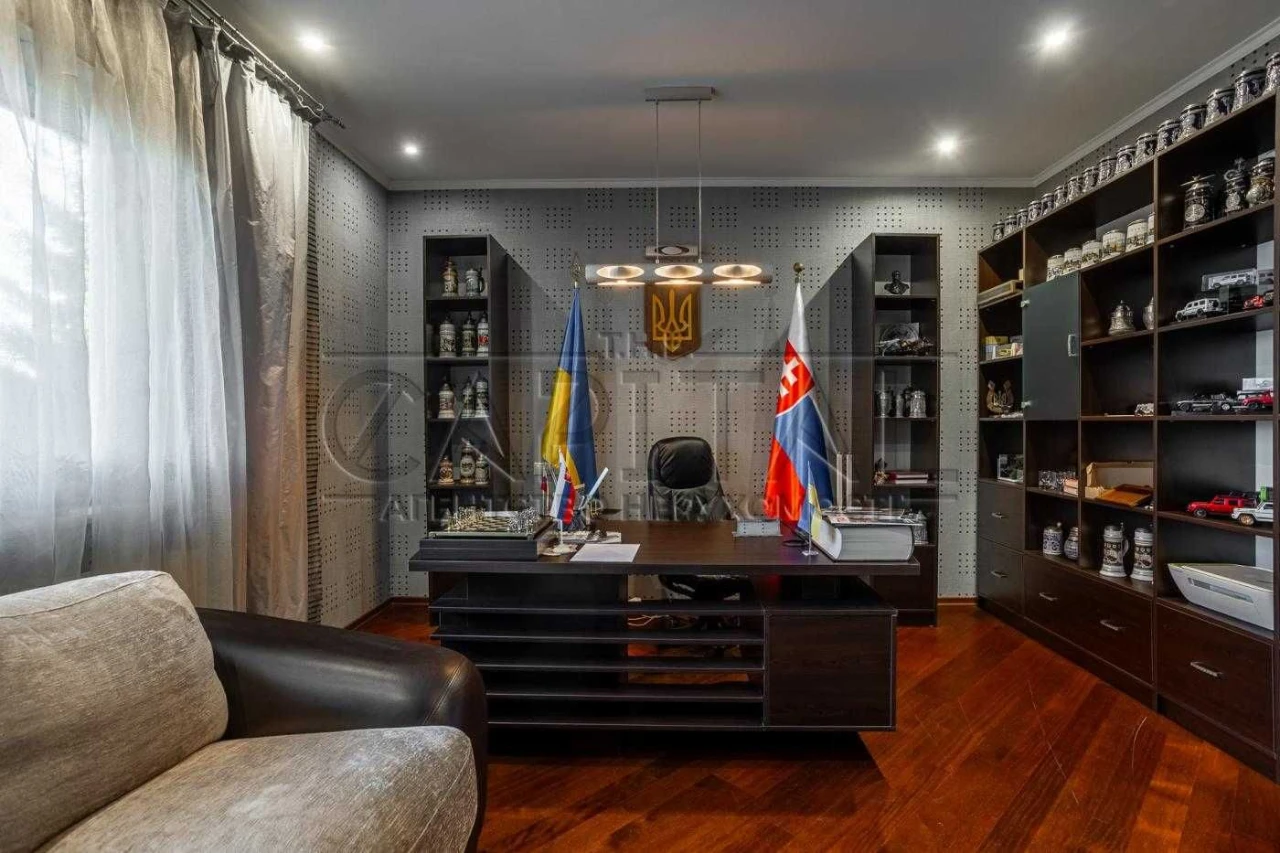 Продаж будинку з ремонтом 360 м²/ 20 соток/ Басейн/ Газ/ Тар