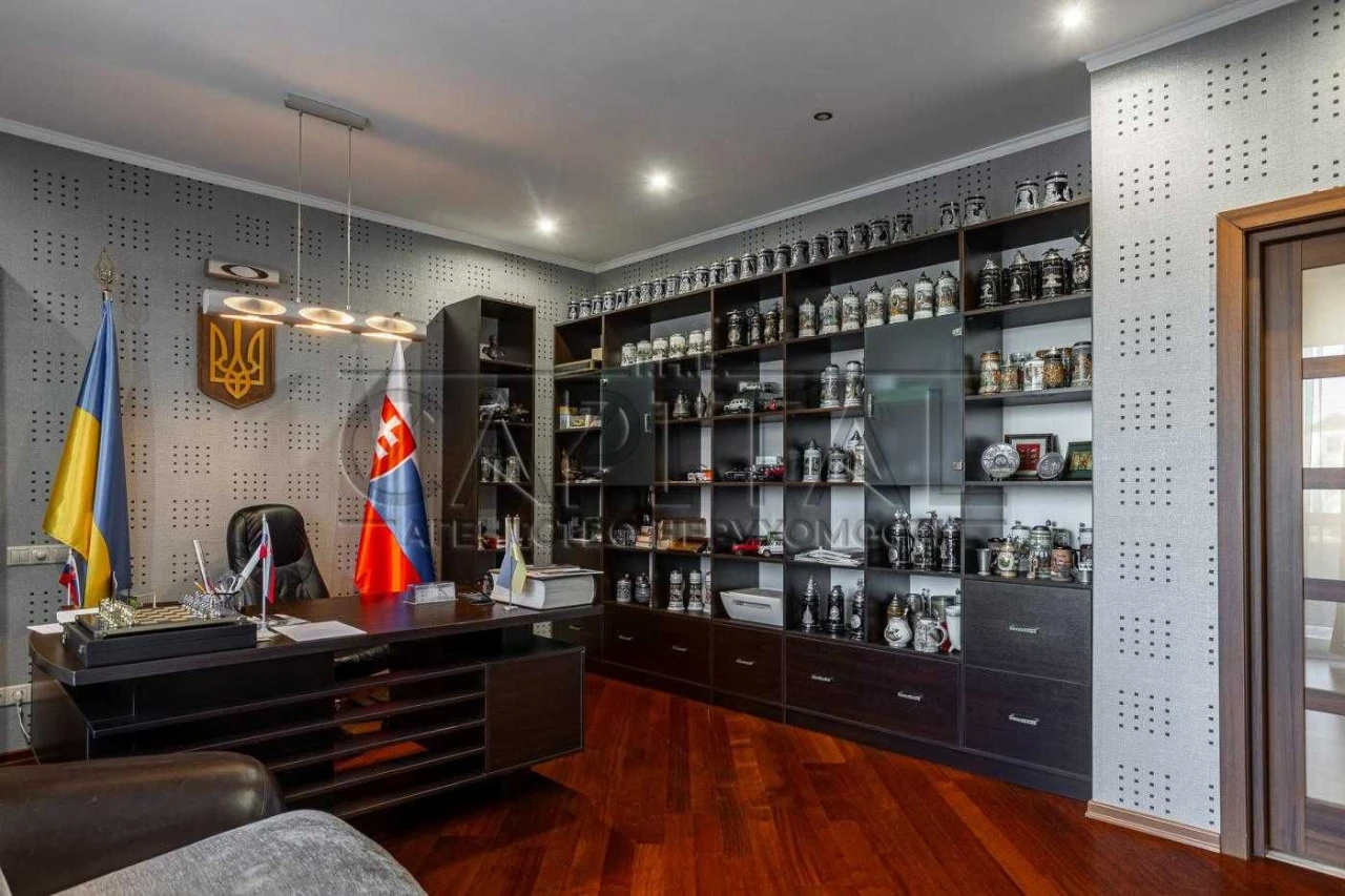 Продаж будинку з ремонтом 360 м²/ 20 соток/ Басейн/ Газ/ Тар