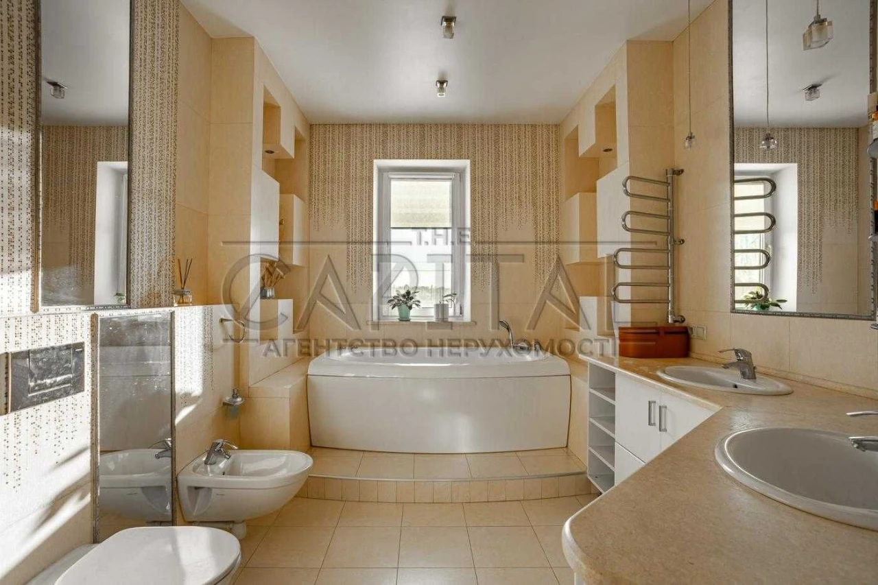 Продаж будинку з ремонтом 360 м²/ 20 соток/ Басейн/ Газ/ Тар
