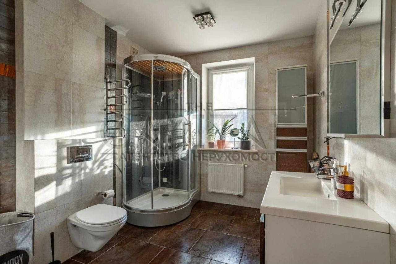Продаж будинку з ремонтом 360 м²/ 20 соток/ Басейн/ Газ/ Тар