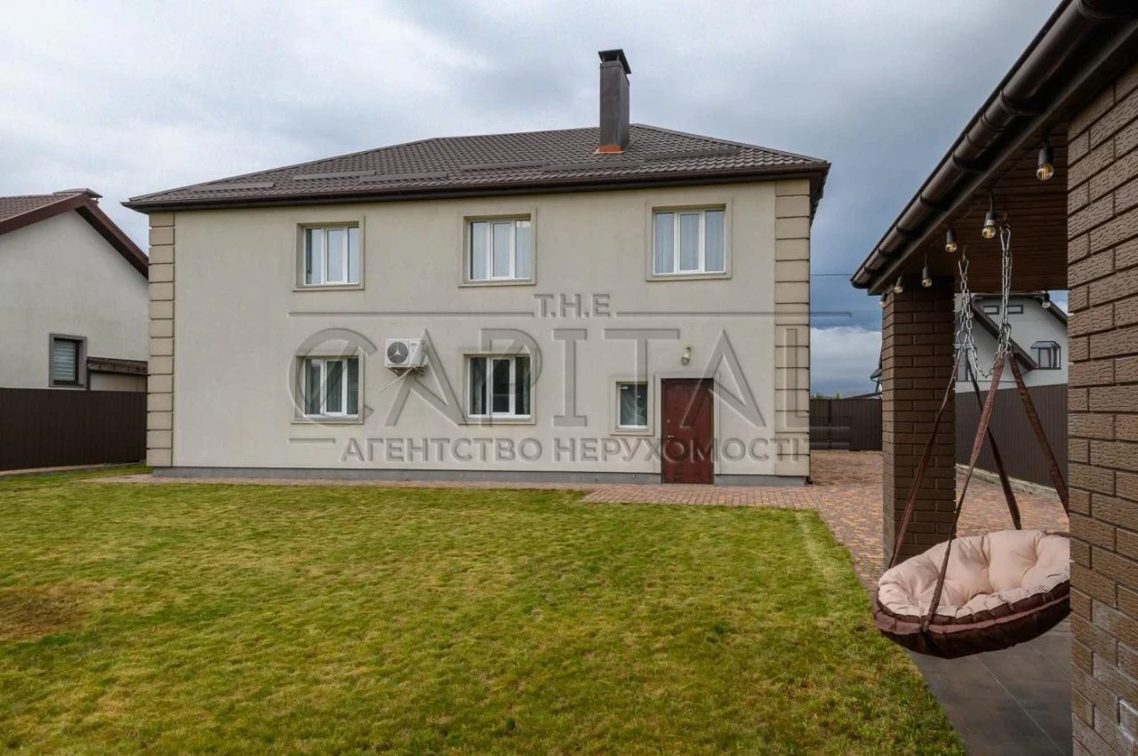 Будинок/ просторий світлий дизайнерський ремонт / 240 м² / Б