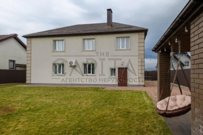 Будинок/ просторий світлий дизайнерський ремонт / 240 м² / Б