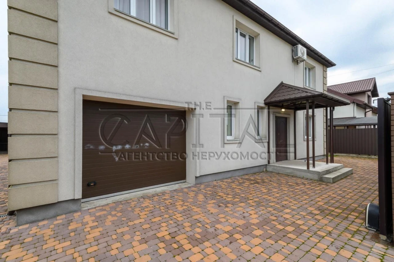 Будинок/ просторий світлий дизайнерський ремонт / 240 м² / Б