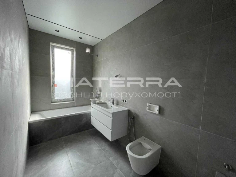 Продаж будинка з РЕМОНТОМ 100м2+40м2(підвал-бомбосхов), тепл