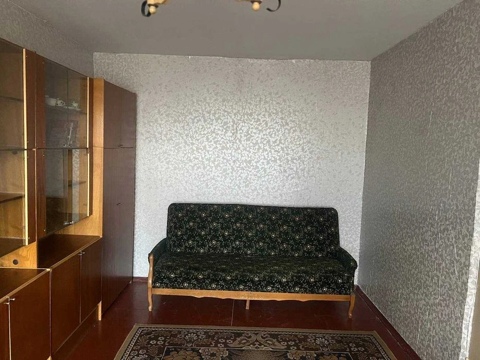 Продам 2к Святошинський р-н вул Олега Мудрока (Наумова) 25