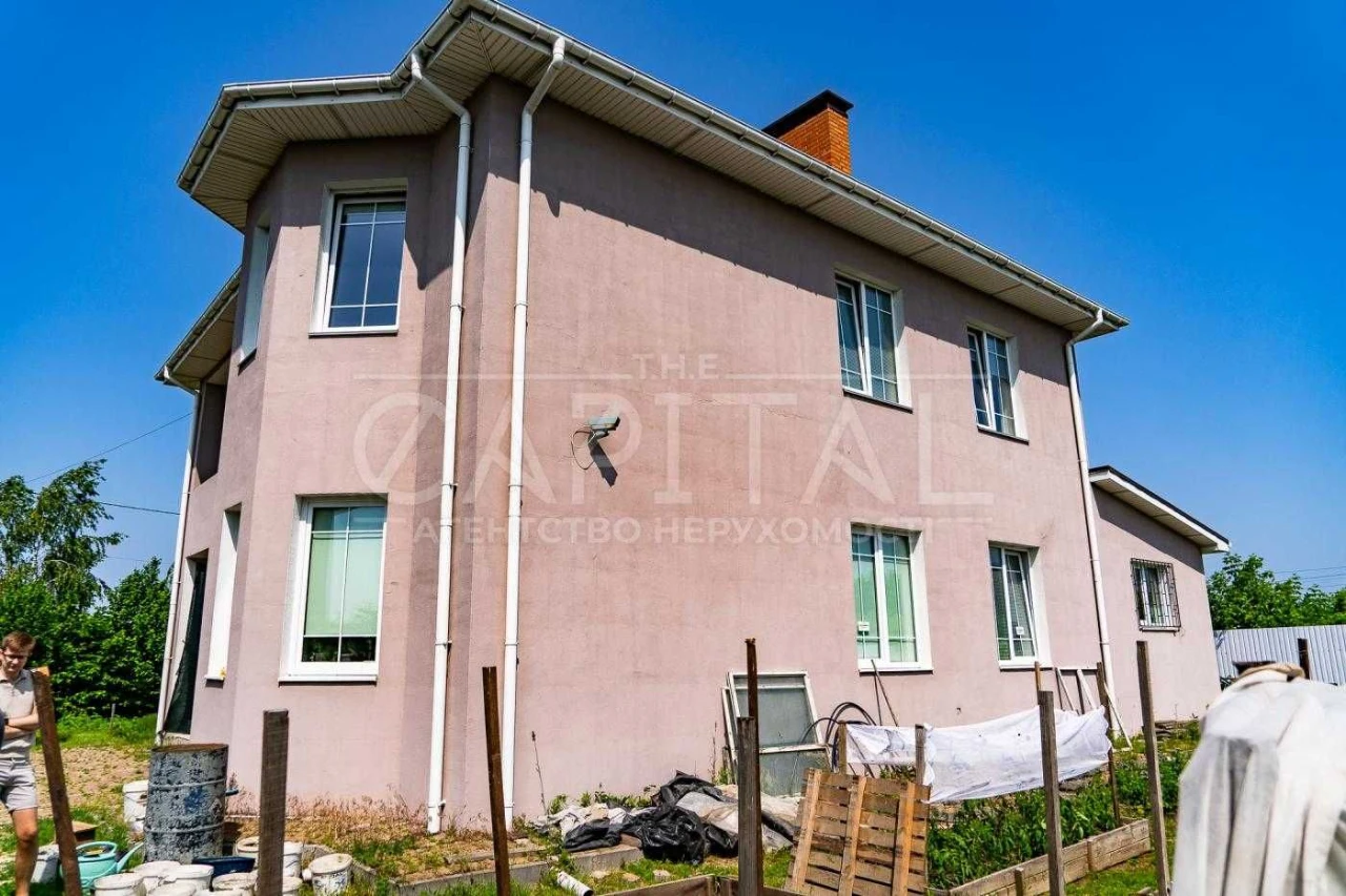 Продаж будинок с. Нове Боярка 13 соток гараж 264 м2