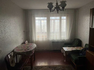 Продам 2к Святошинський р-н вул Олега Мудрока (Наумова) 25
