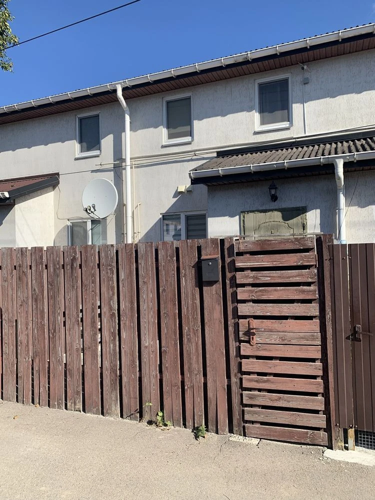 Продам таунхус з двориком в Боярці