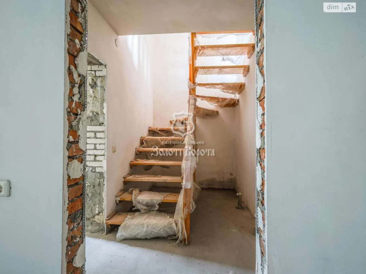 Продаж Дім