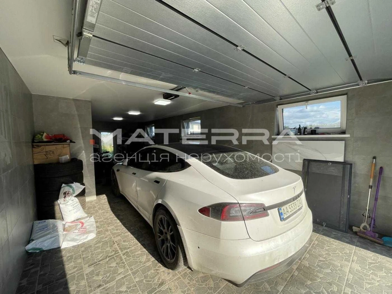 Продам котедж з авторським РЕМОНТОМ! 225м2 9 соток на закрит