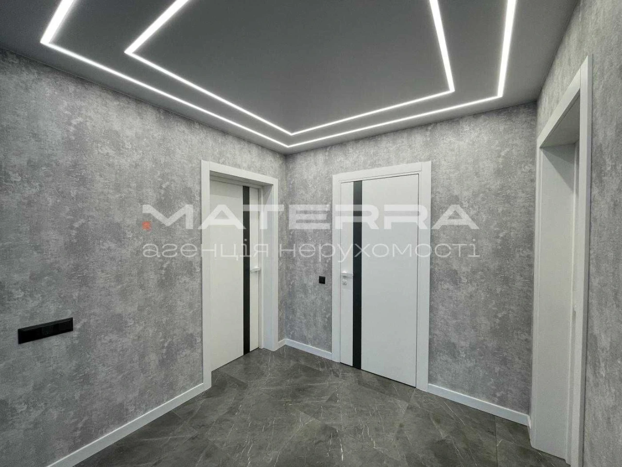 Продам котедж з авторським РЕМОНТОМ! 225м2 9 соток на закрит