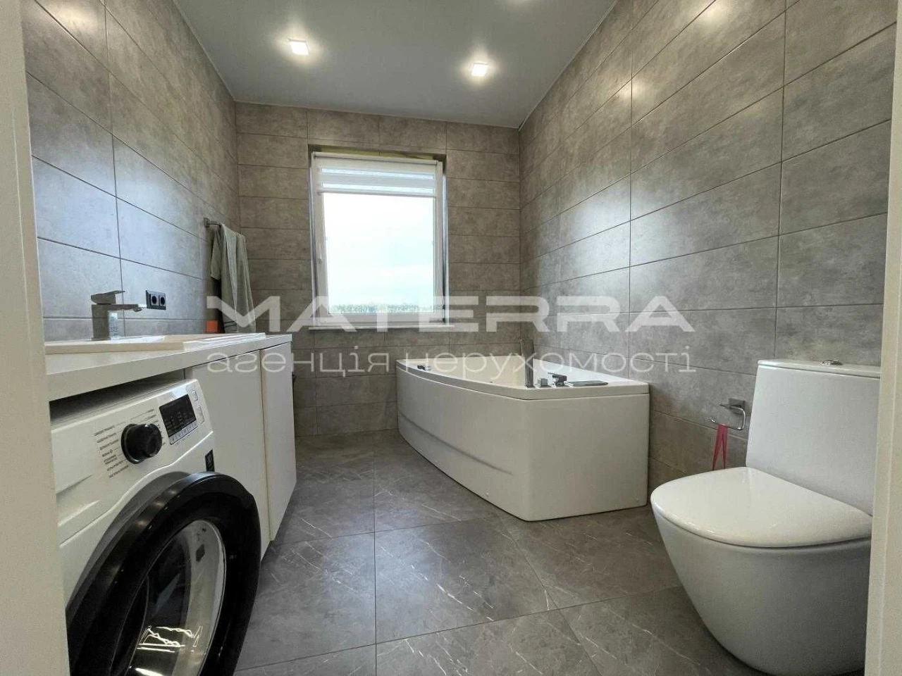 Продам котедж з авторським РЕМОНТОМ! 225м2 9 соток на закрит