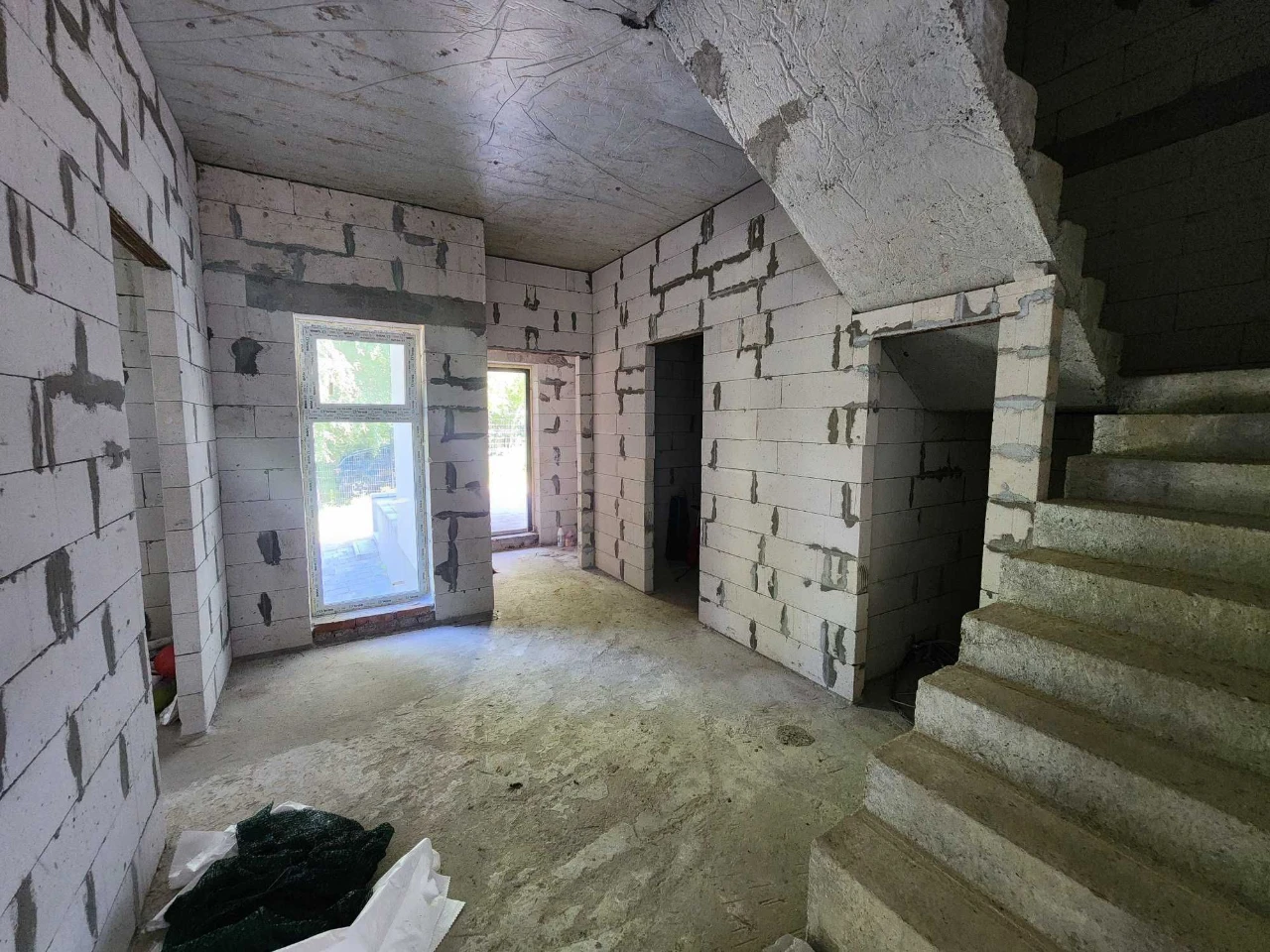 Від забудовника. Продам будинок, поруч ліс, озеро, 130 м2.
