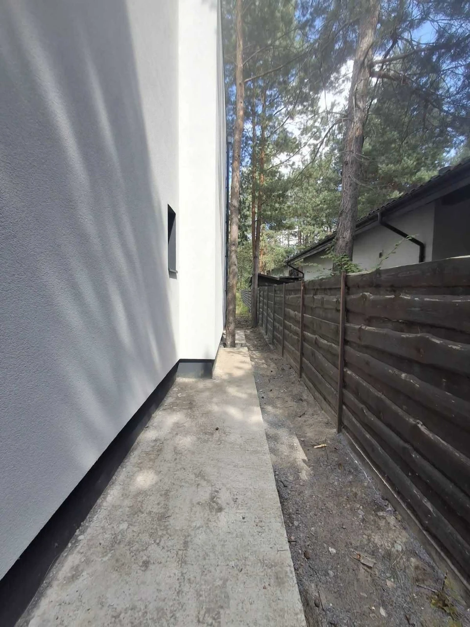 Сучасний будинок 172 м² серед сосен •  10 км Київ • метро Те