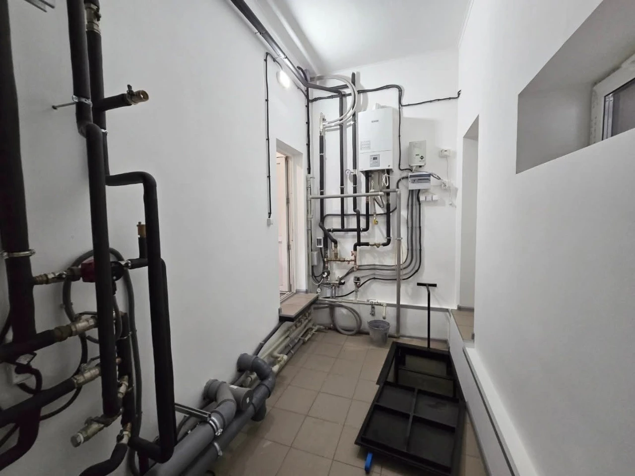 Якісний будинок 240 м2 є натур черепиця укриття газ вентиляц